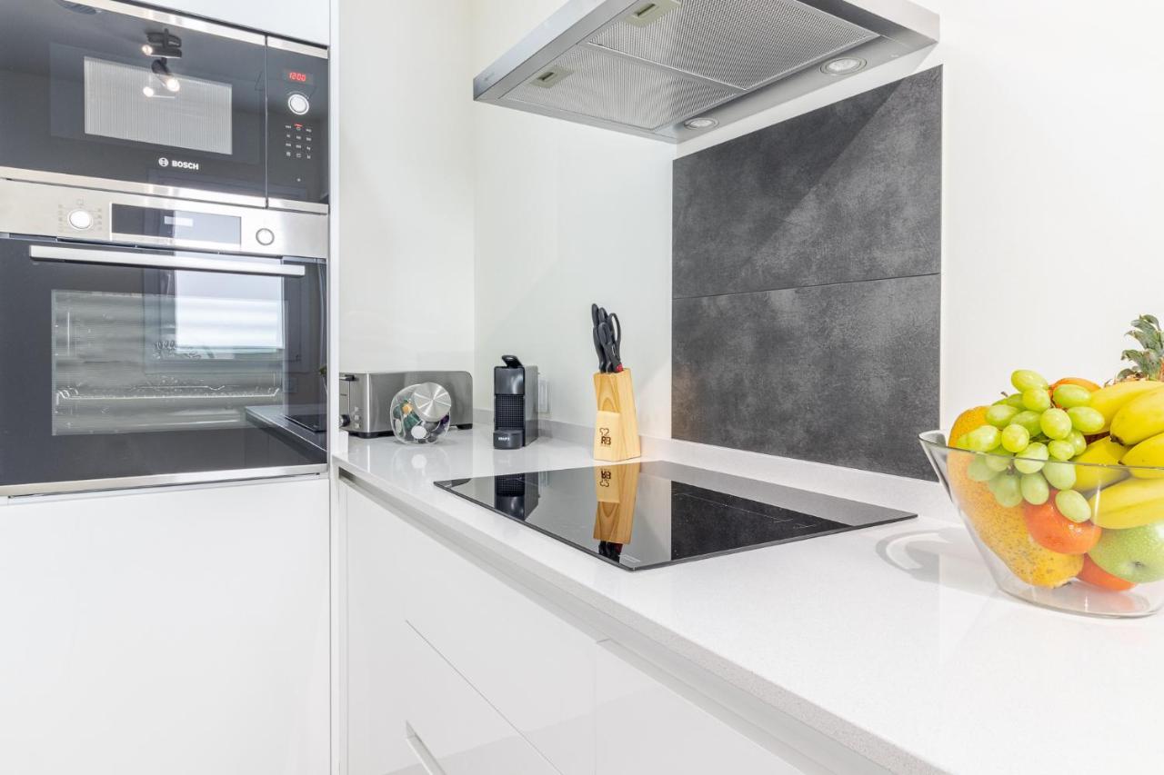 Brand New With Ocean & Volcano Views Appartamento *