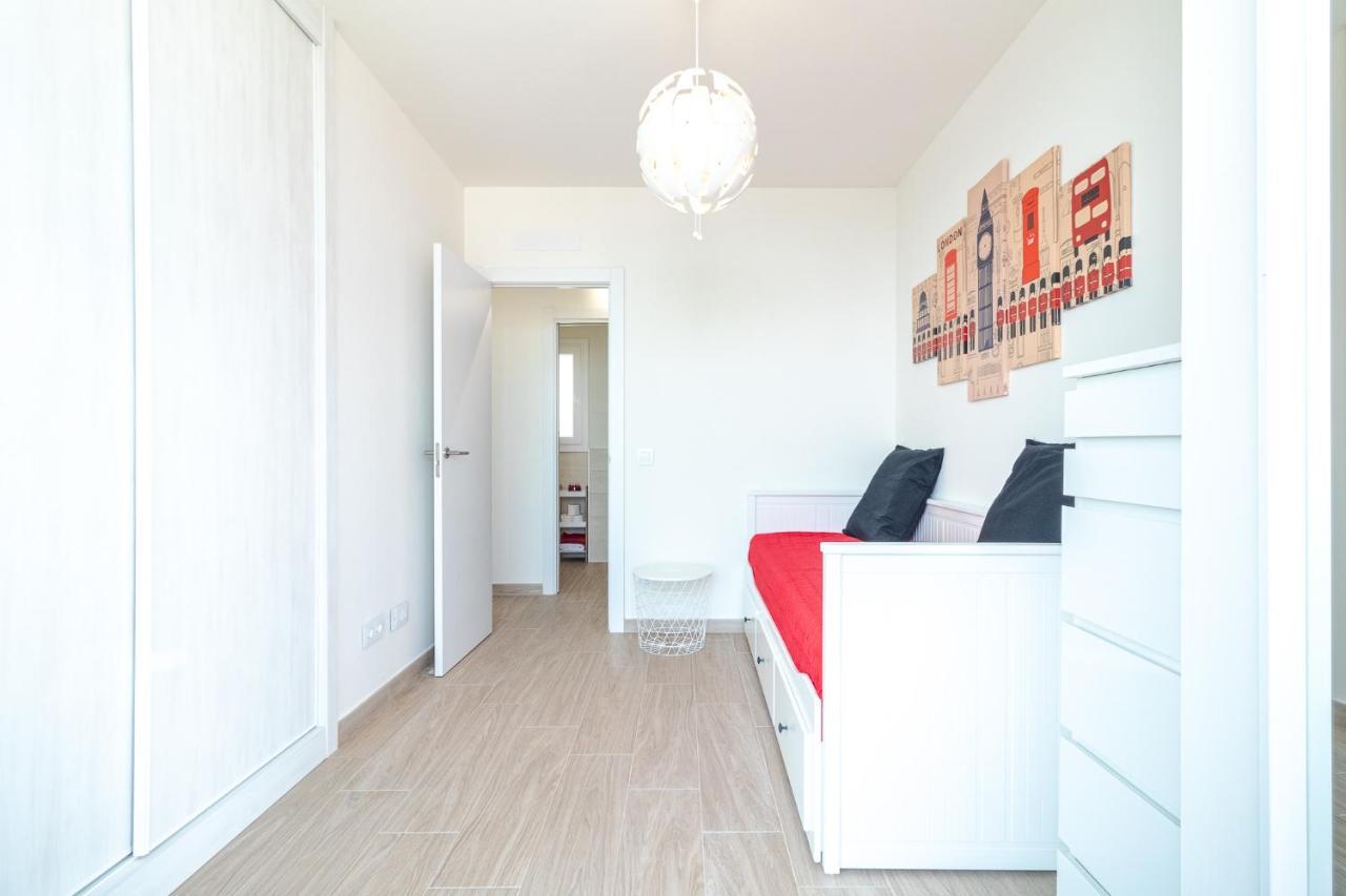 Brand New With Ocean & Volcano Views Appartamento